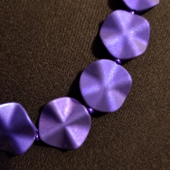 Matte Color Finish Petal Beaded Necklace - Picture 2 of 6